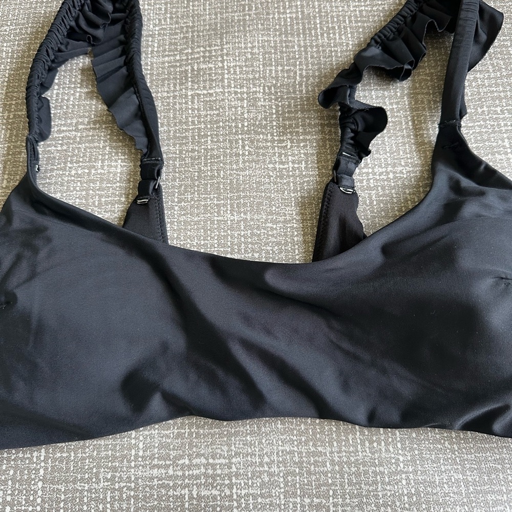 Aerie Bikini Top‎ Size Large Ruffled straps size Large black - Picture 3 of 13